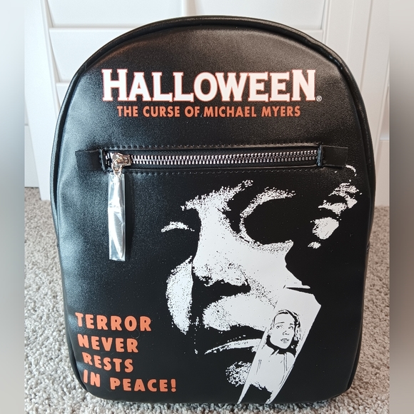 New Michael Myers Bioworld Mini Backpack And Matching Wallet, Halloween - Picture 8 of 15